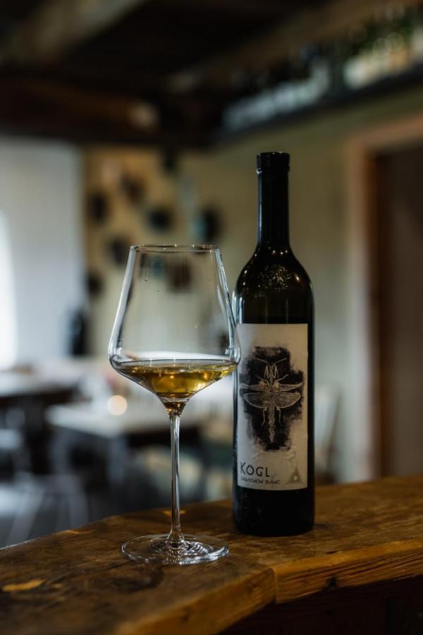 Weingut Koegl Ratsch an der Weinstrasse Exterior foto
